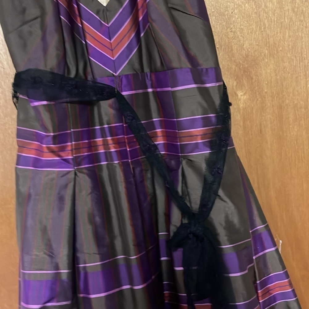 Sara Campell Halter Dress - Picture 2 of 7